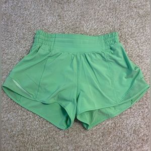 Lululemon Hotty Hot High-Rise Lined Short 2.5”